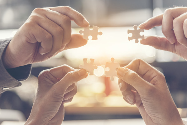 如何利用大數(shù)據(jù)驅(qū)動(dòng)企業(yè)戰(zhàn)略決策？