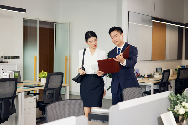 客戶服務(wù):優(yōu)質(zhì)的服務(wù)可以增加客戶滿意度和忠誠(chéng)度 客戶服務(wù):優(yōu)質(zhì)的服務(wù)可以增加客戶滿意度和忠誠(chéng)度