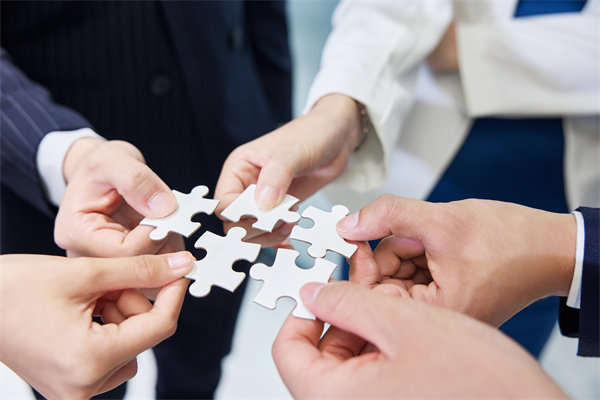 協(xié)同內(nèi)外力量，執(zhí)行經(jīng)營(yíng)計(jì)劃，共創(chuàng)企業(yè)美好明天