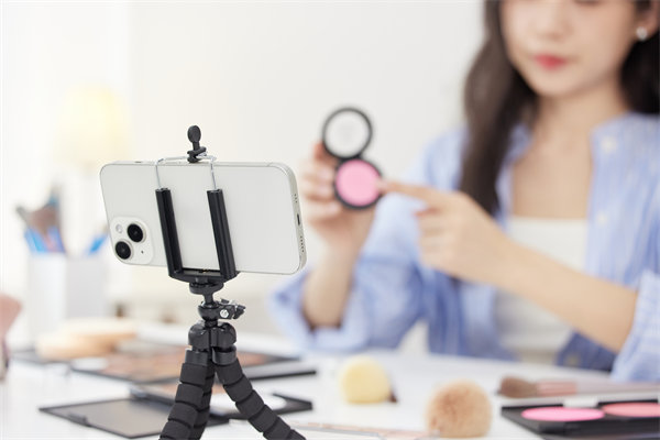 社交媒體營銷中，情感共鳴如何轉(zhuǎn)化為銷售力？