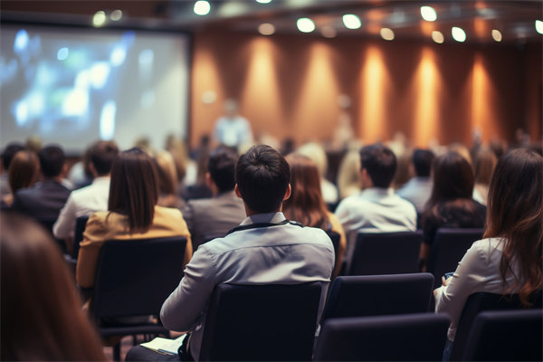 在多元化團(tuán)隊(duì)中，如何制定包容性組織規(guī)劃策略？